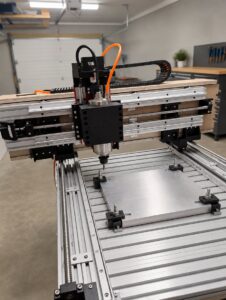 Hjemmebygd CNC-fres for aluminium med vannkjølt spindel